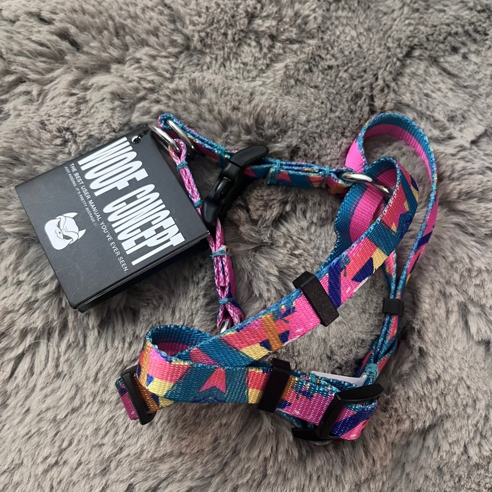 4/60$ Colorful Geometric Dog Harness - Picture 2 of 5